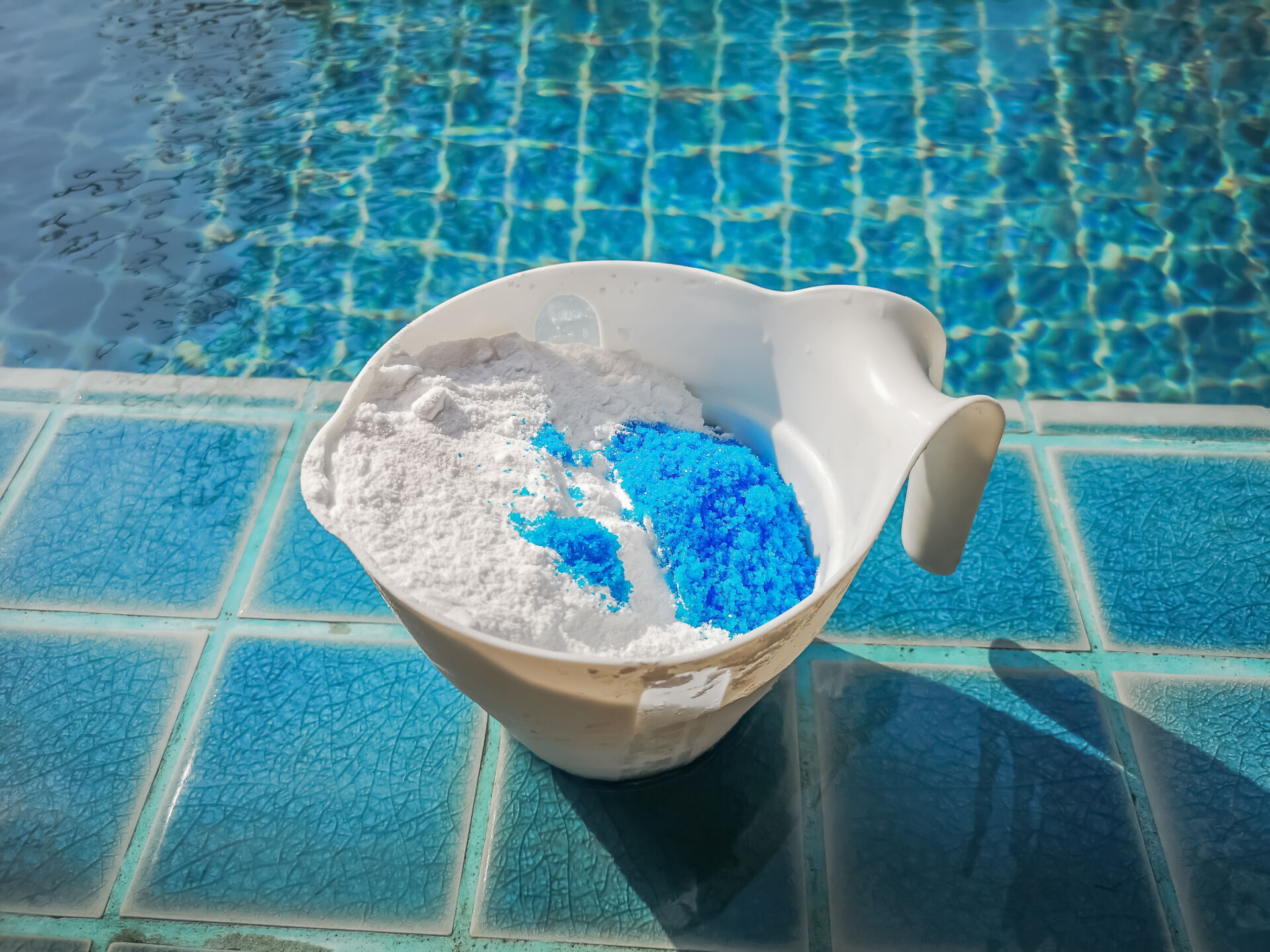 Wie Lange Dauert Es Bis Chlor Im Pool Abgebaut Ist Ist Chlorwasser im Schwimmbad bedenklich? - FROXIMUN WORLD
