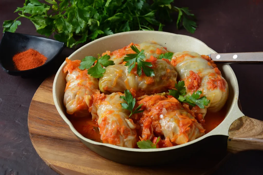 Kohlrouladen in Tomatensoße